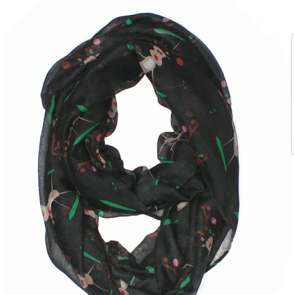 Francesca's Collections Accessories - NWT francesca's Infinity Scarf